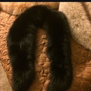 VERY SOFT FOX FUR LIKE NEW
